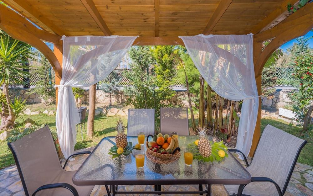 Garden Star Villa
